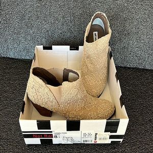 Not Rated -Hamilton taupe lace size 8.5 ankle booties.